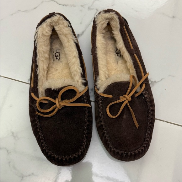 UGG Dark Brown Suede Moccasins with Bow Size 8 - Picture 1 of 7
